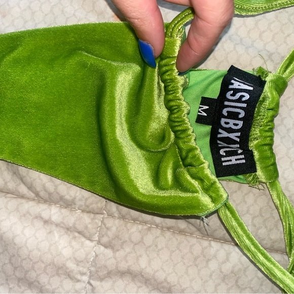 Bikini - Picture 6 of 6